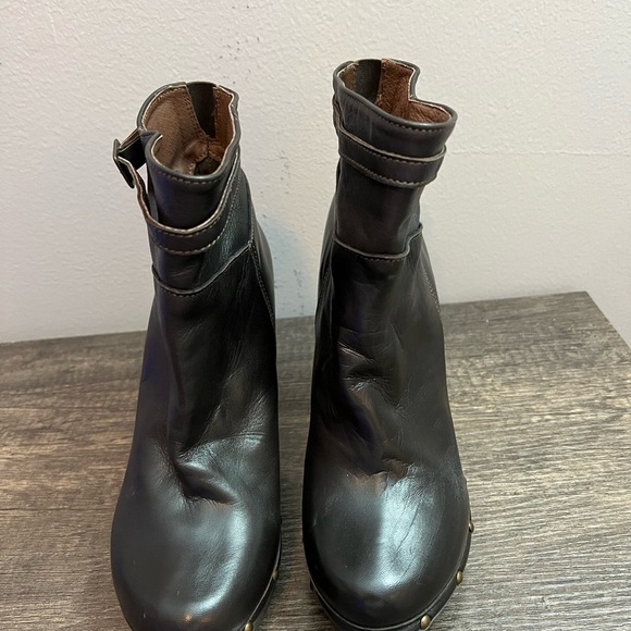 Fabulous Jigsaw Brown leather Heeled Boots with Studded Detail size 37 - Picture 4 of 10